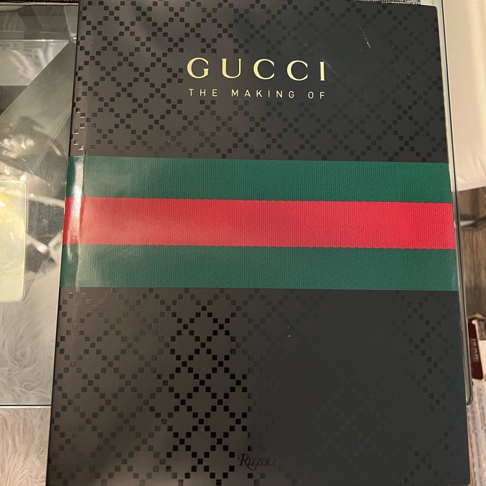 COPY - Gucci book by rizzoli (new)